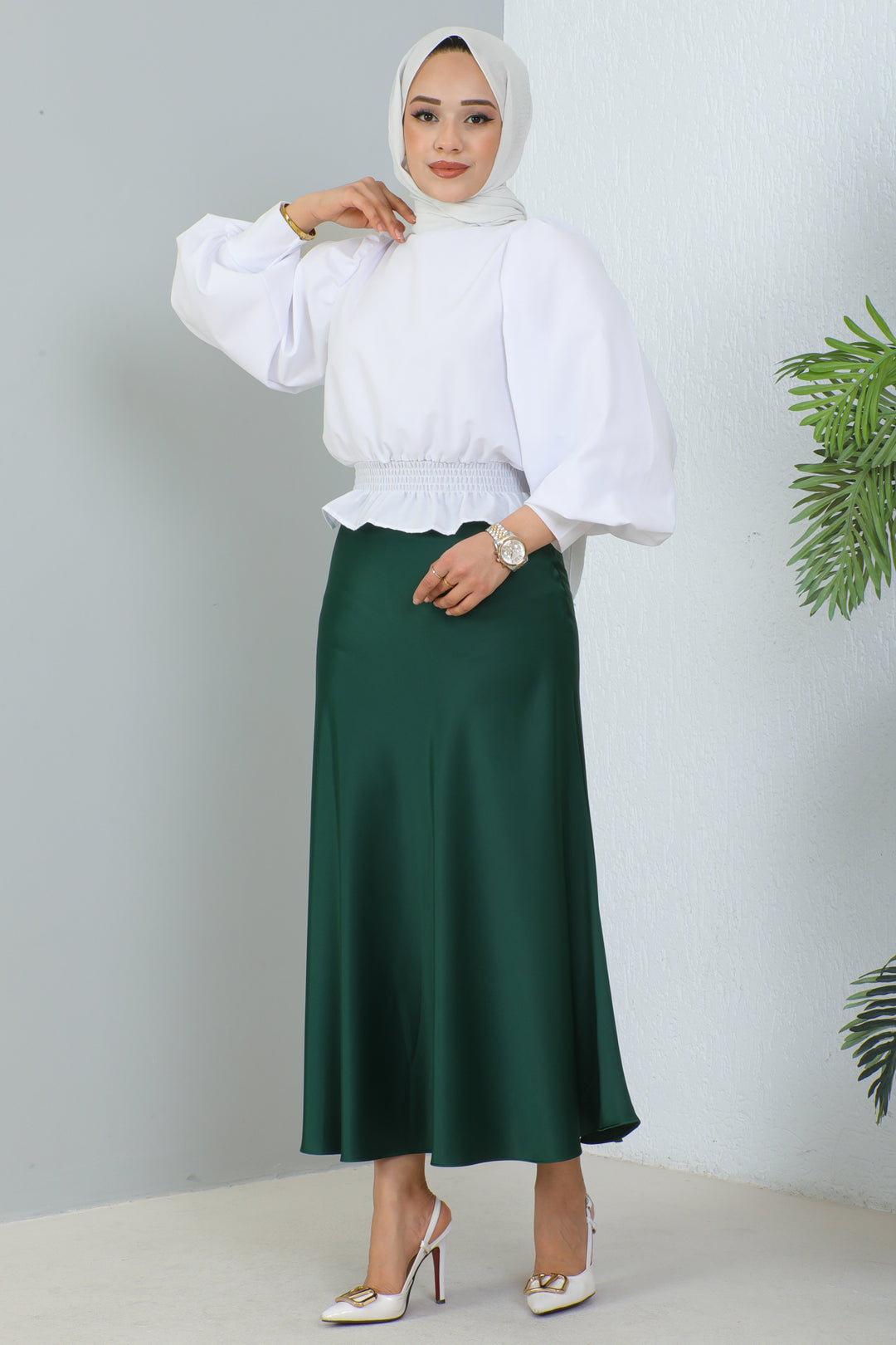 BNG Women Satin Skirt Emerald Green - Clermont