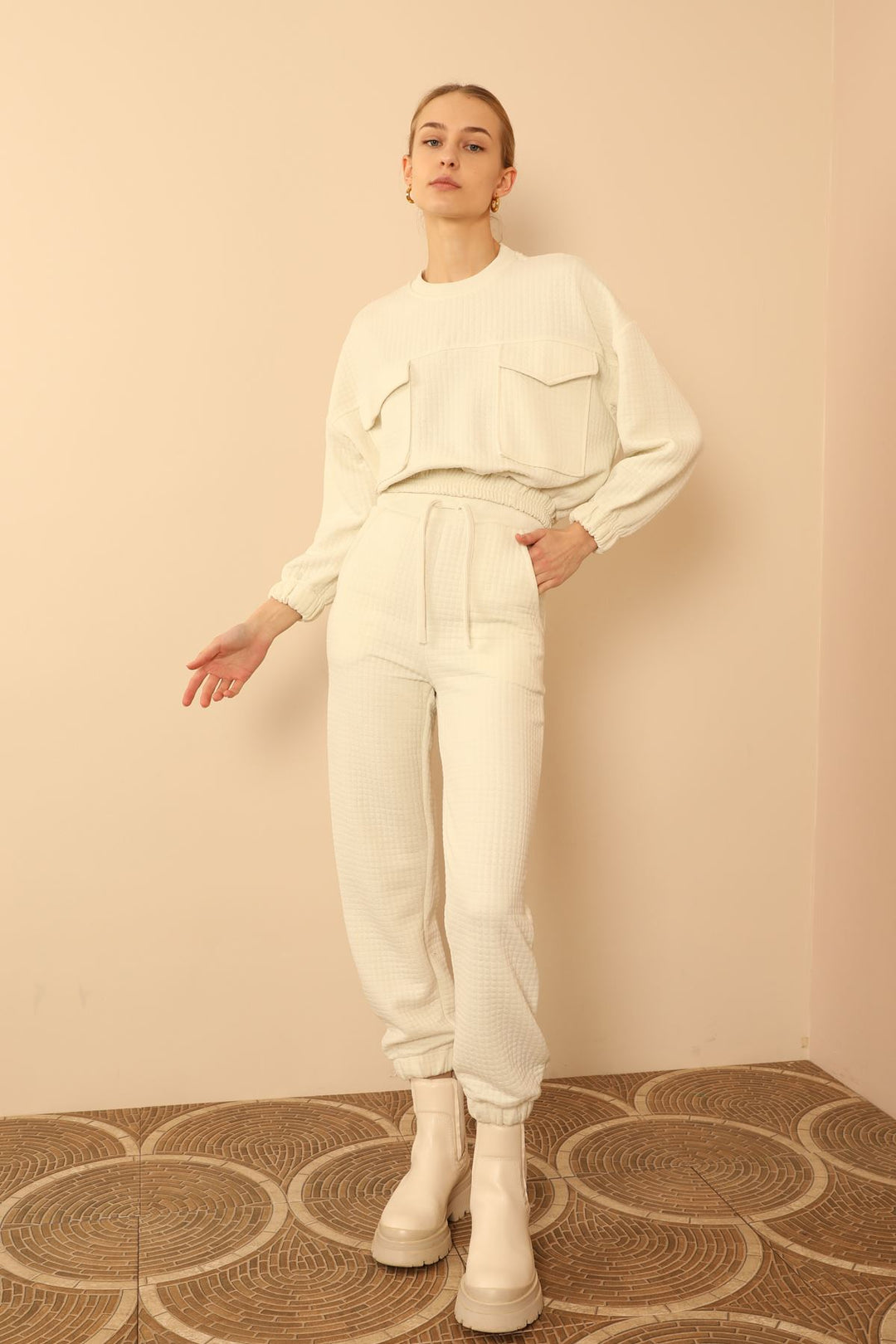 KKT Quilted Fabric Bicycle Collar Oversize Double Pocket Women Sweatshirt - Ecru - Civitanova Marche