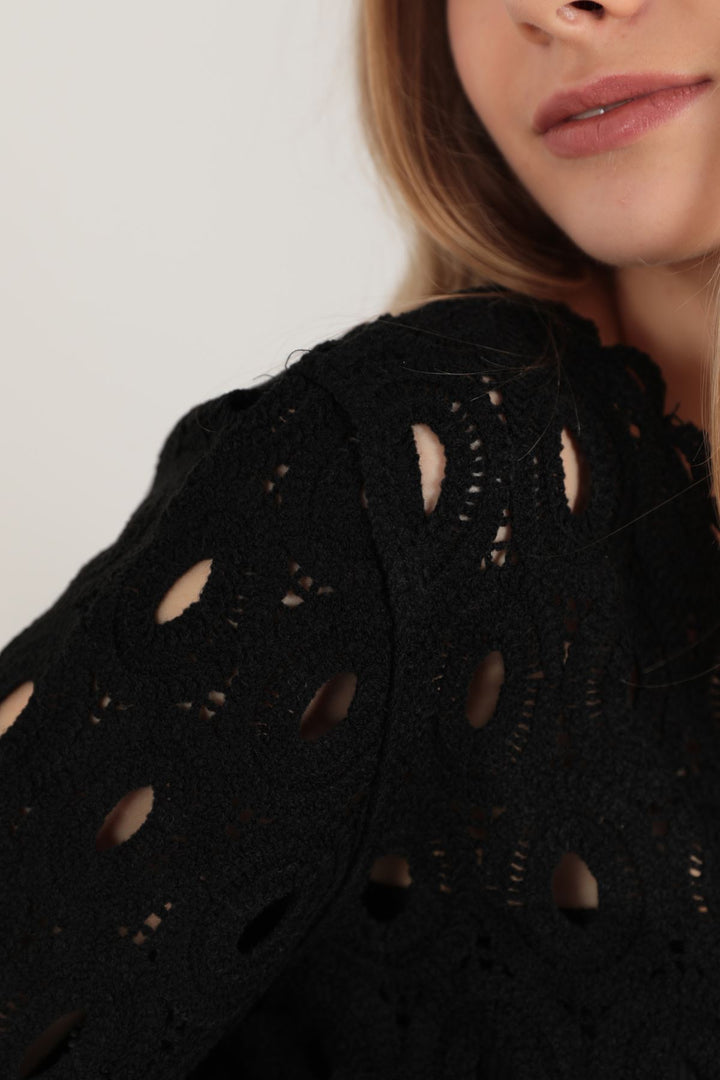 KKT Embroidered Lace Fabric Three Quarter Sleeve Unlined Women's Blouse-Black - Playas de Rosarito