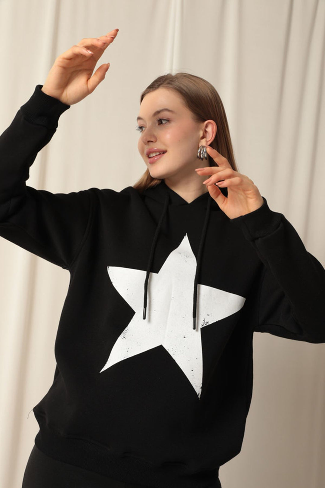 KKT Three Thread Star Printed Hooded Women's Black Sweat - Caivano