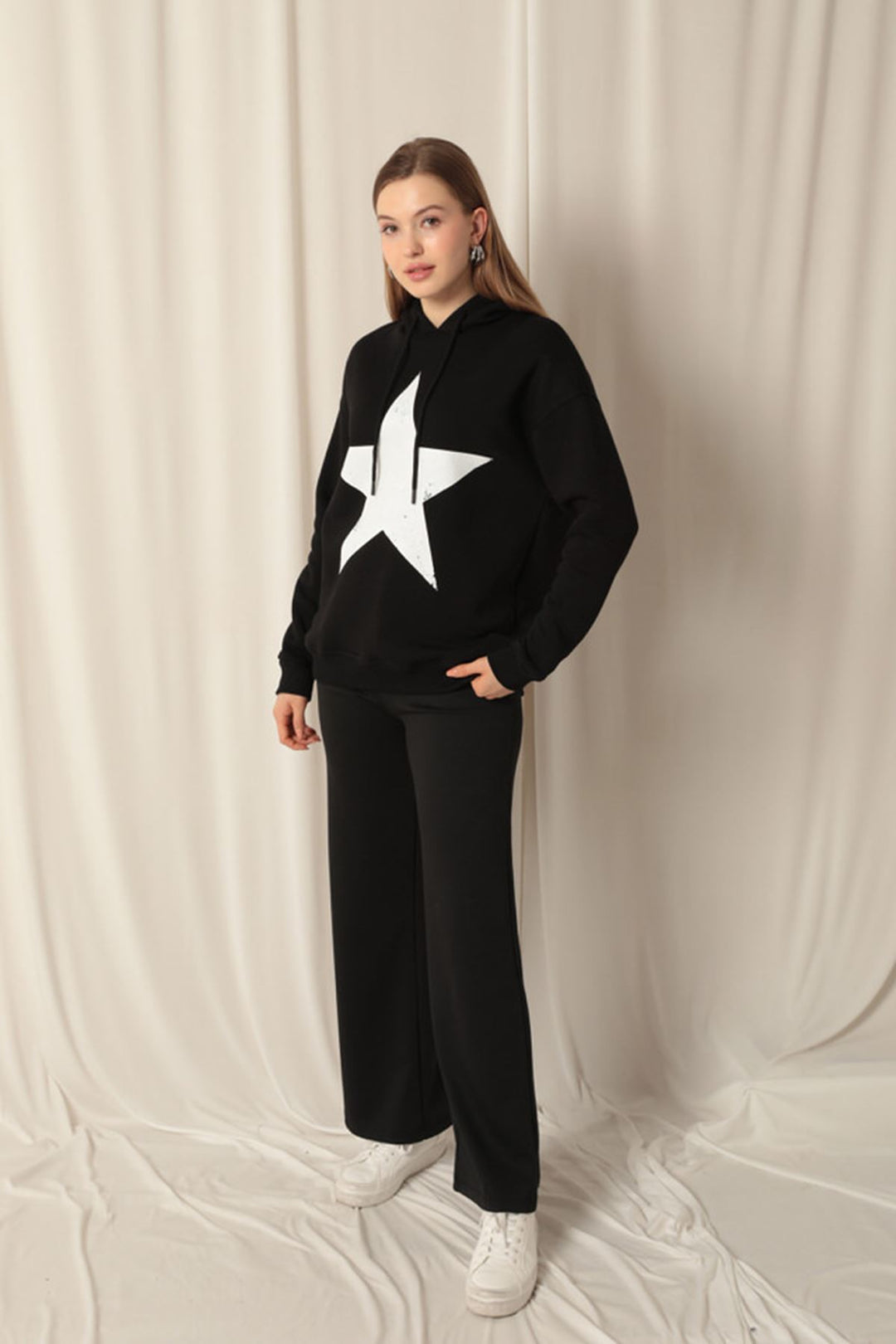 KKT Three Thread Star Printed Hooded Women's Black Sweat - Caivano