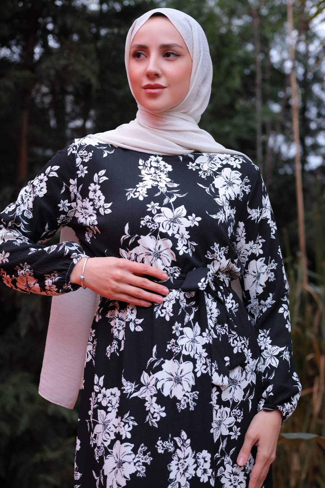 BNG Women Black Dress with Elastic Waist and Flower Pattern - Clermont