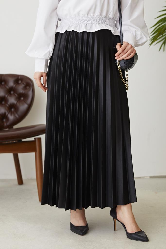 BNG Women Black Elasticated Pleated Hijab Skirt - Clermont