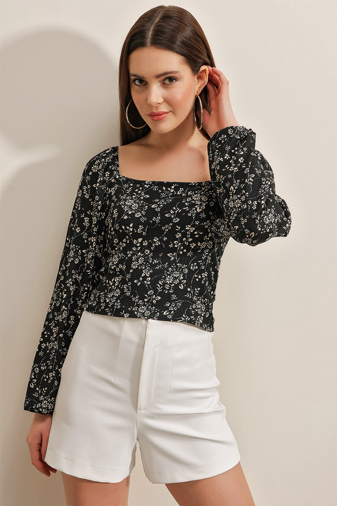BGD Women Balloon Sleeve Knitted Blouse - Black - Avondale