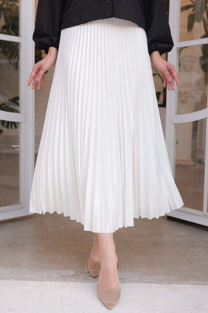 BNG Women Pleated Skirt Ecru - Clermont