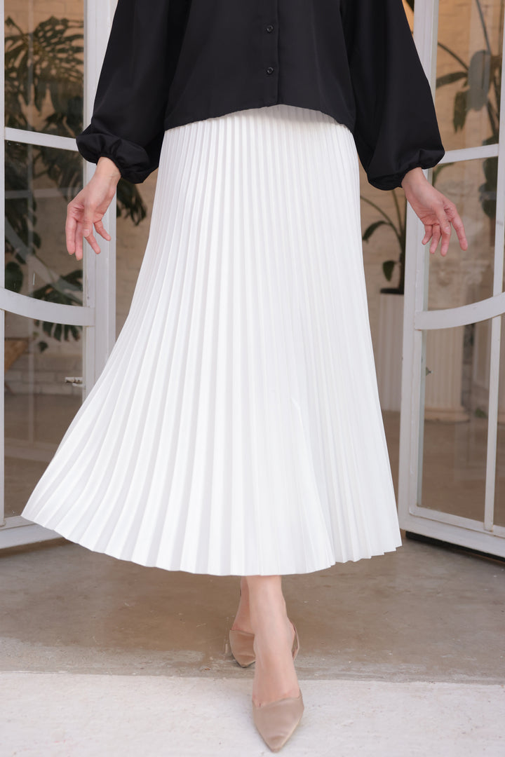 BNG Women Pleated Skirt Ecru - Clermont