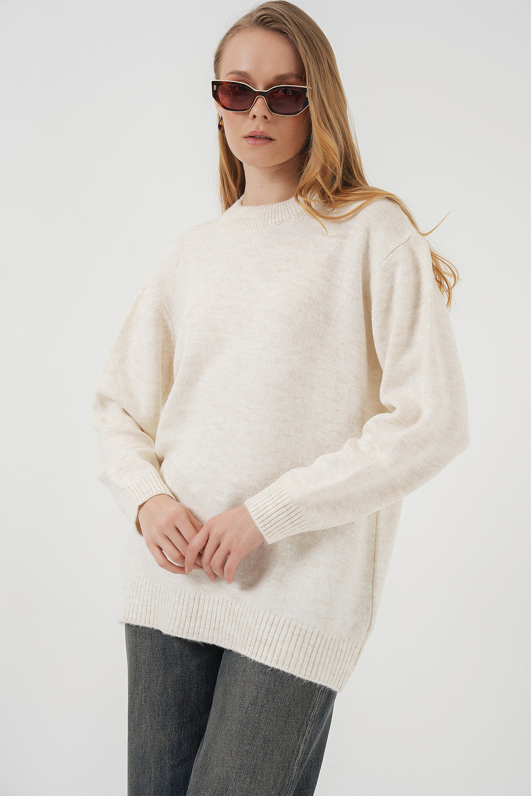 BGD Women Oversized Plain Cream Sweater - Châtillon