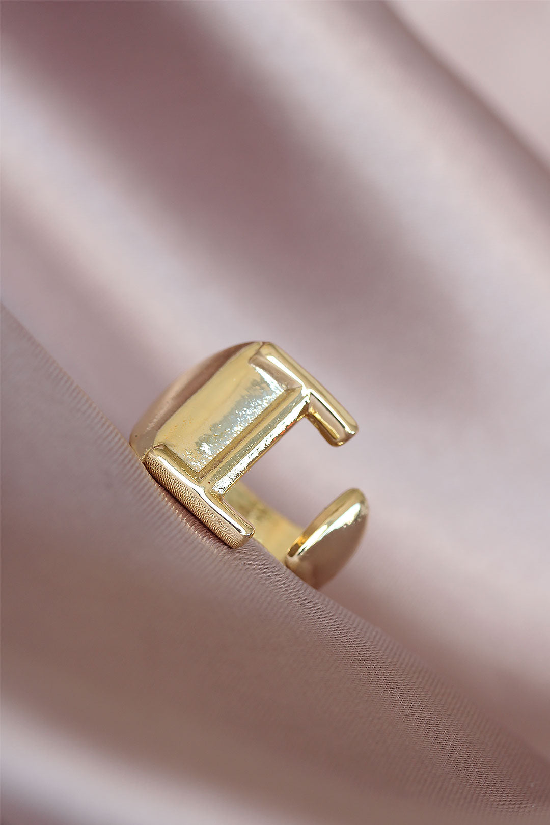 EBJ Metal Women's Ring with Gold Color Setting Letter I - Las Palmas