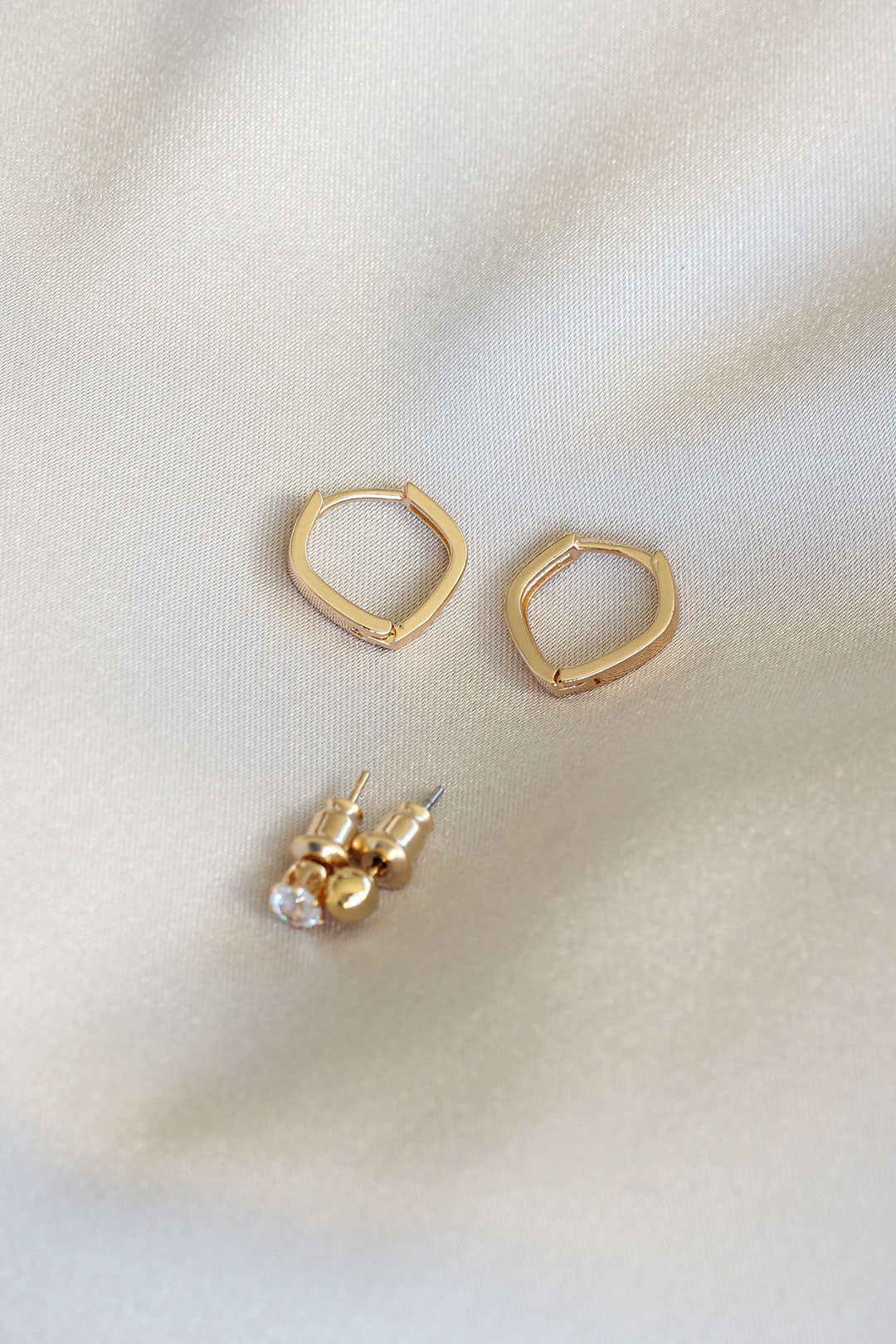 EBJ Triangle Gold Color Minimal Earring Set - Gjilan