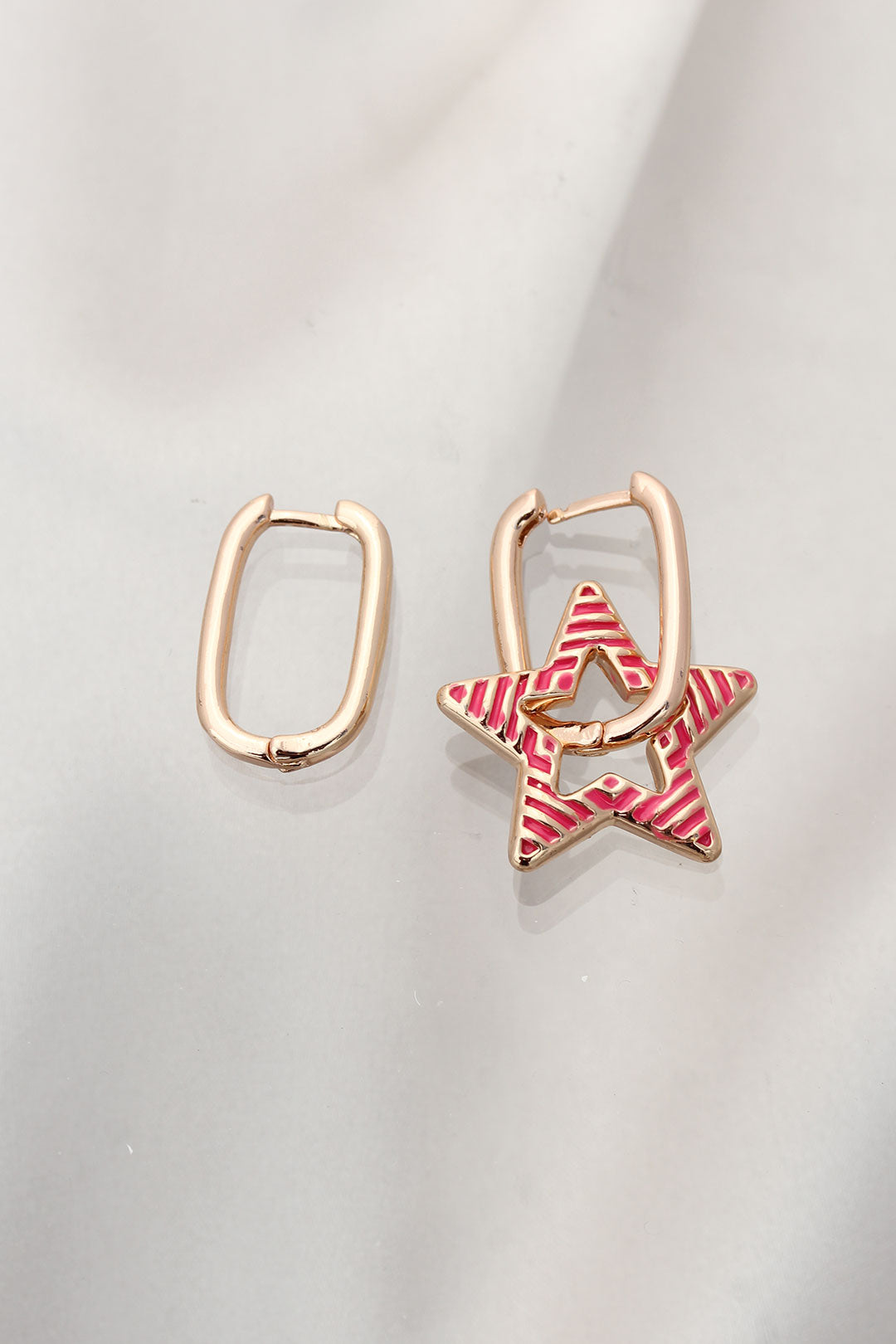 EBJ Fuchsia Striped Gold Steel Star Earrings - Lochau