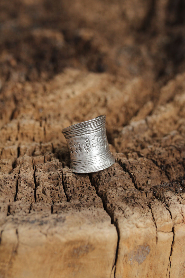 EBJ Adjustable Women's Ring with Authentic Flower Motif - Coyuca de Catalán