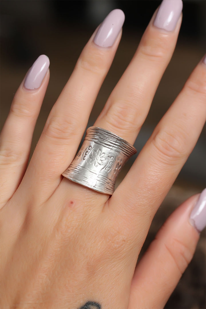 EBJ Adjustable Women's Ring with Authentic Flower Motif - Coyuca de Catalán