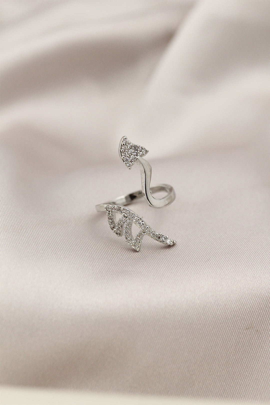 EBJ Silver Color Metal Arrow Design Zircon Stone Women's Ring - Palm Springs