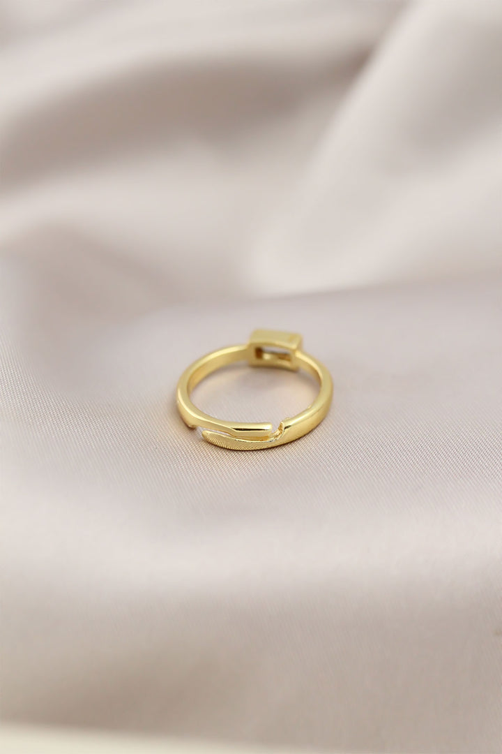 EBJ Gold Color Metal Transparent Stone Women's Ring - Anaheim