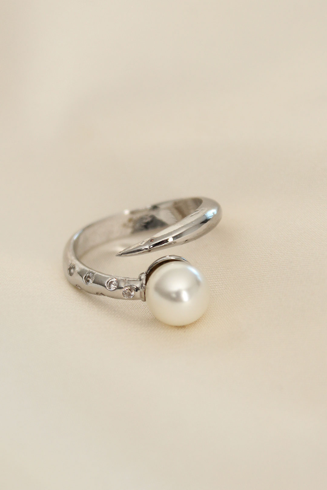 EBJ Adjustable Front Silver Color Zircon Stone Pearl Detail Ring - Portland