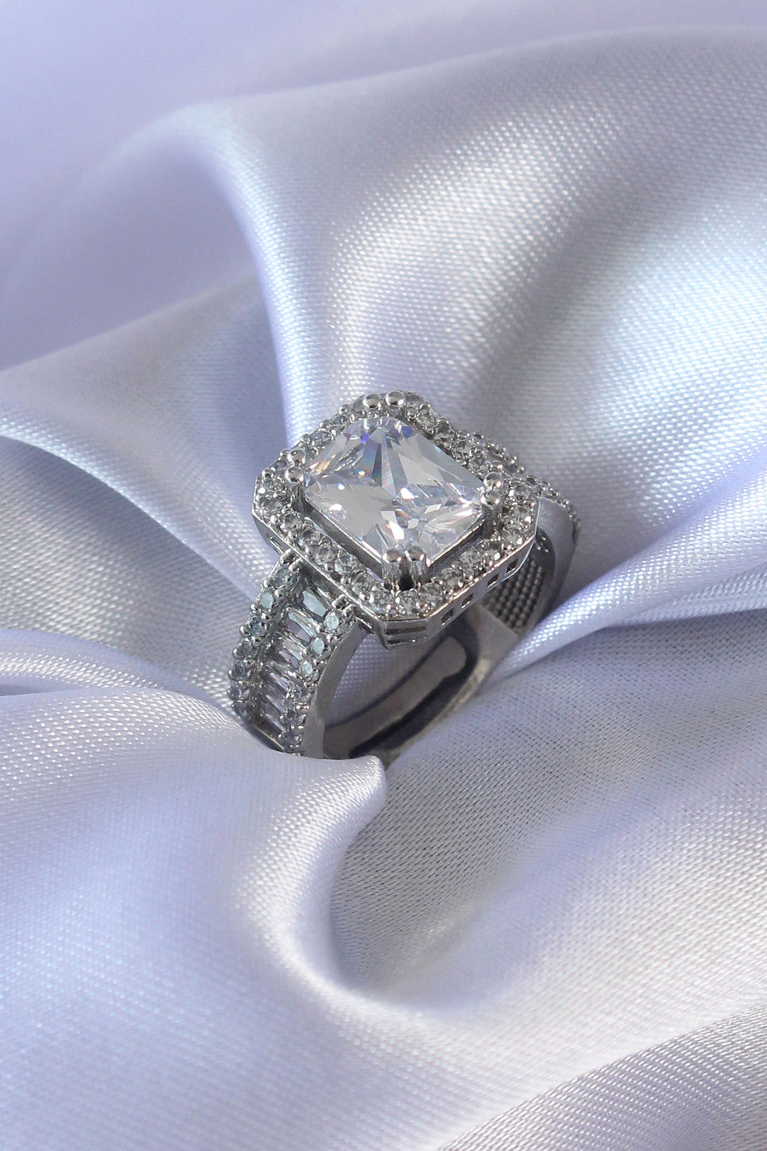 EBJ Silver Color Zircon Stone Women's Ring - Bakhmut