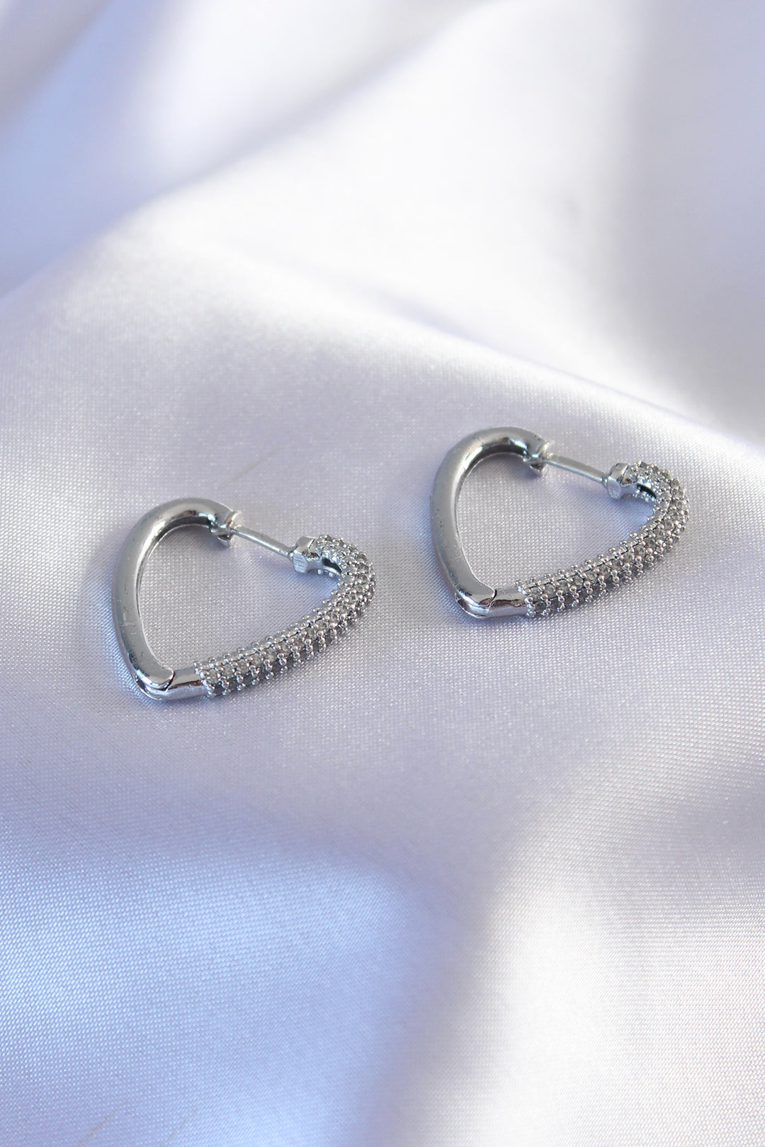 EBJ Silver Color Zircon Stone Heart Model Women's Earring - Lloret de Mar