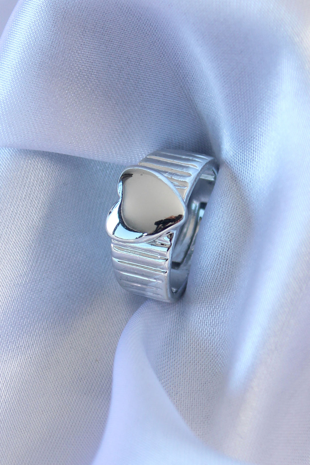 EBJ Silver Color Heart Pattern Women's Ring - Derry