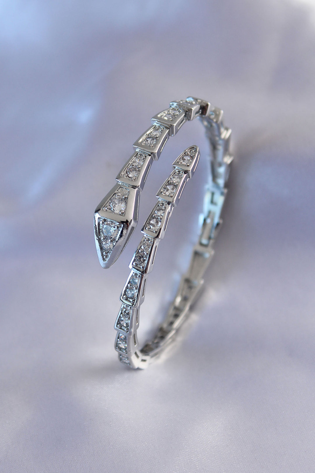 EBJ VIP Snake Design Silver Color Women's Cuff Bracelet - Águeda