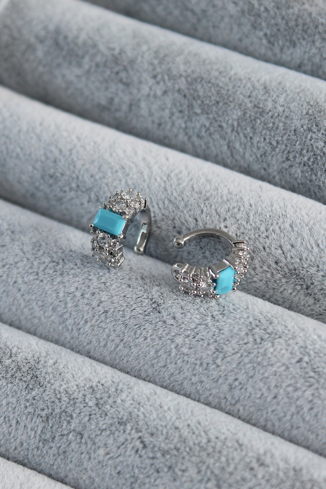 EBJ Silver Color Zircon Stone Detail Blue Stone Earcuff Brass Women Cartilage Earring - Weißenfels