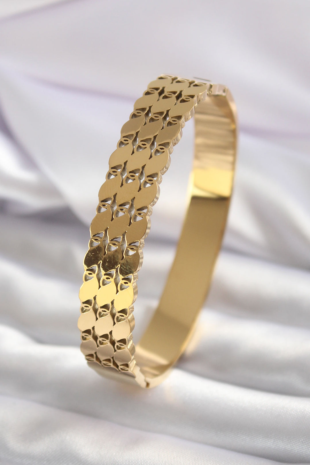 EBJ 316L Steel Gold Color Barley Embroidery Pattern Women's Cuff - Melbourne