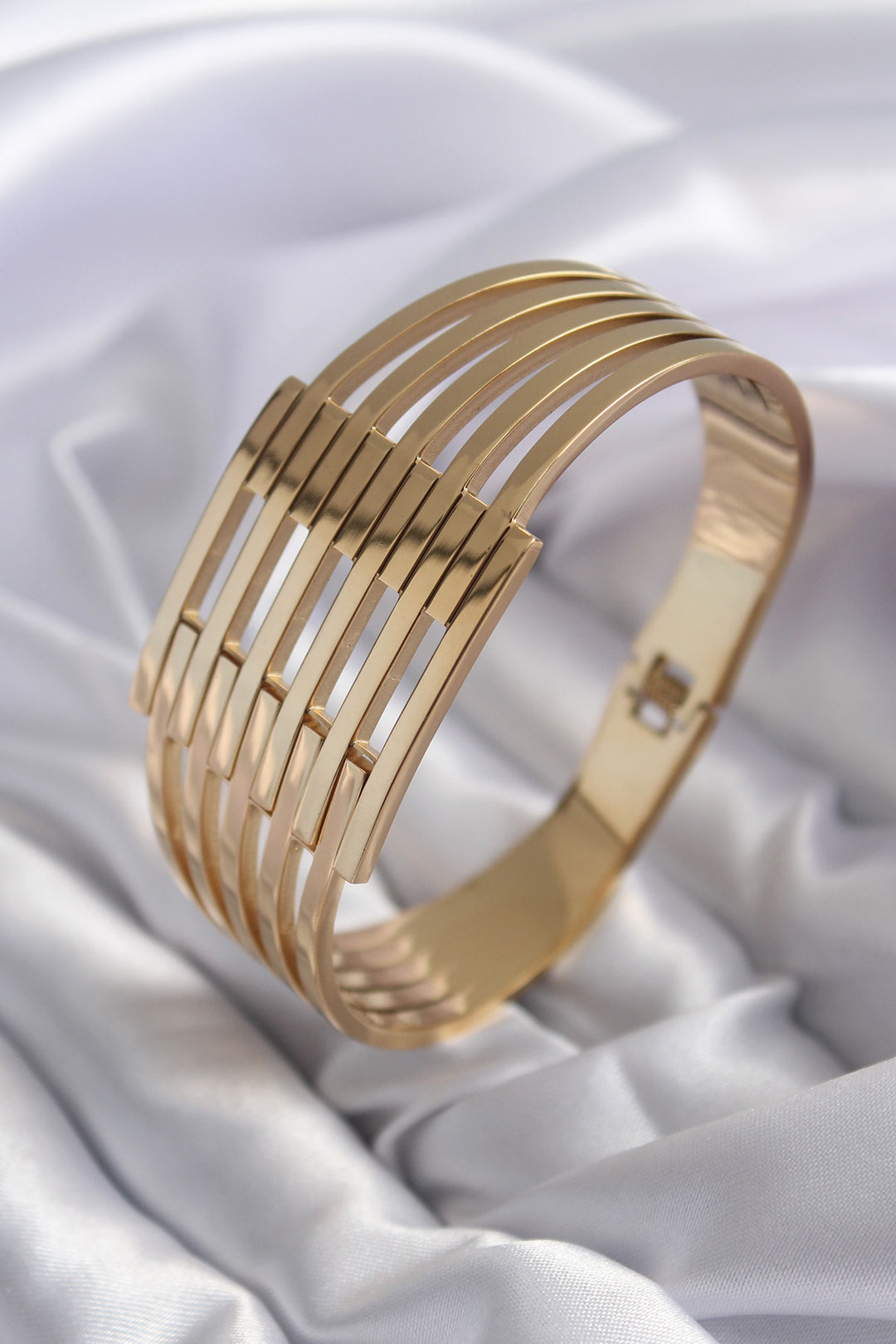 EBJ 316L Steel Gold Color Ribbed Model Women's Cuff - Compiègne