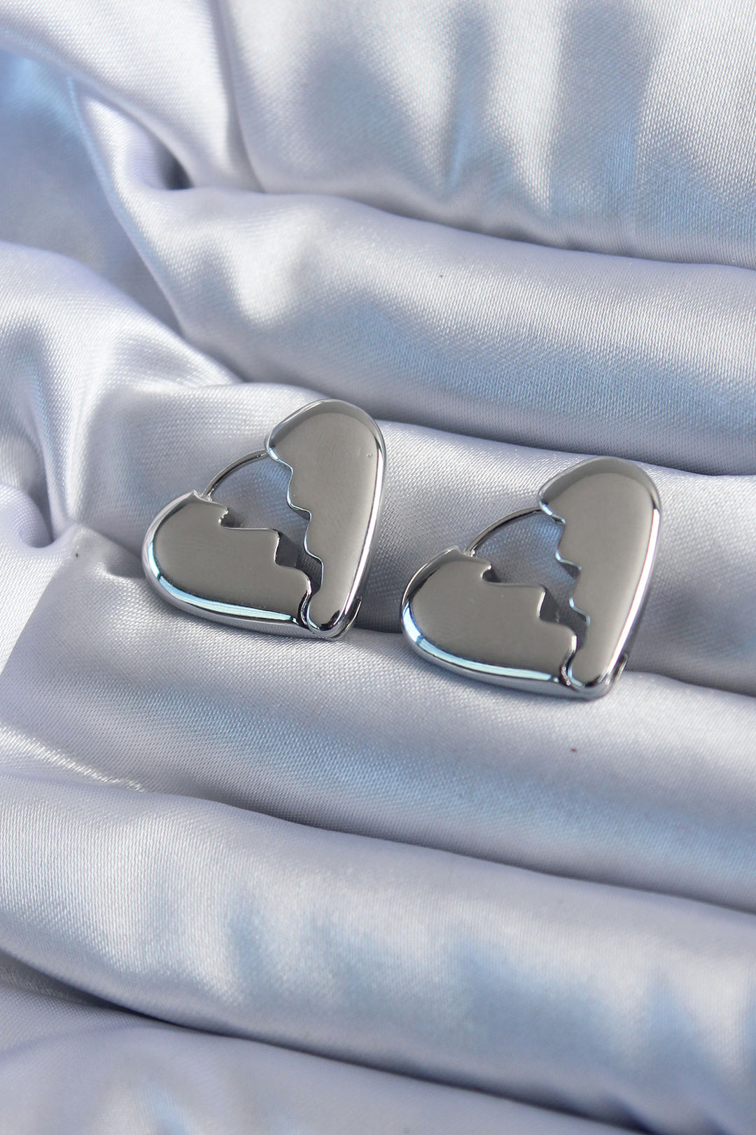 EBJ Silver Color Broken Heart Model Brass Women's Earring - Oak Lawn