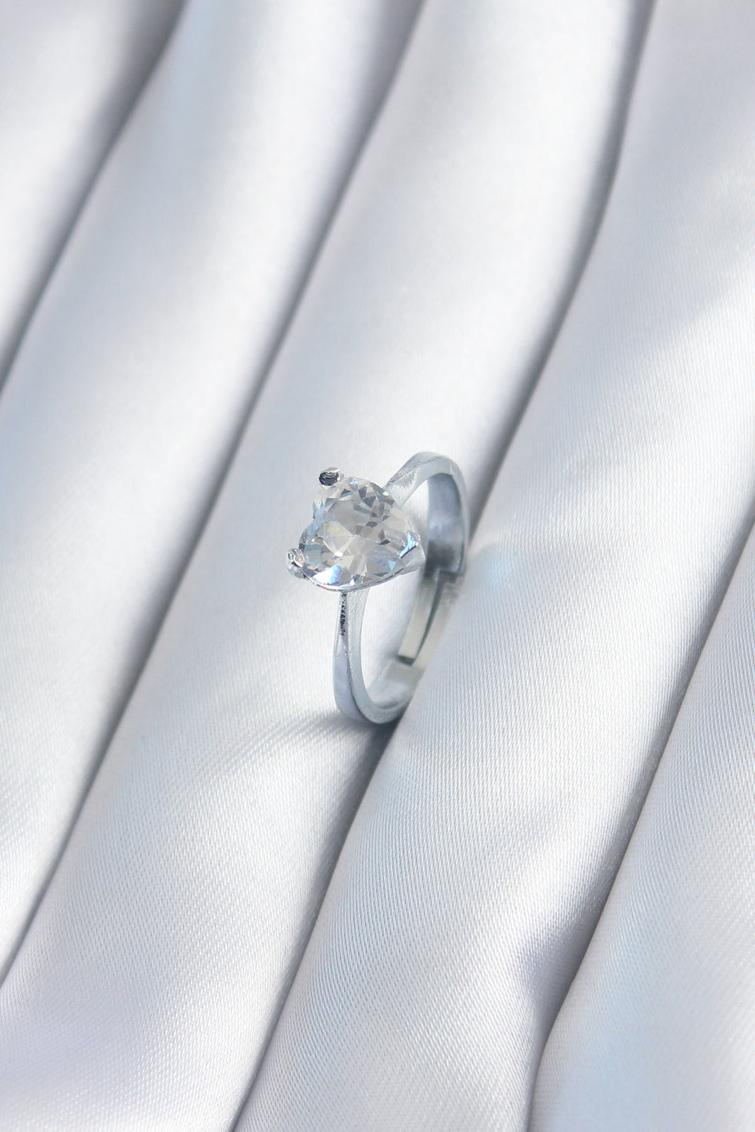 EBJ Silver Color Zircon Heart Model Women's Ring - Alfortville