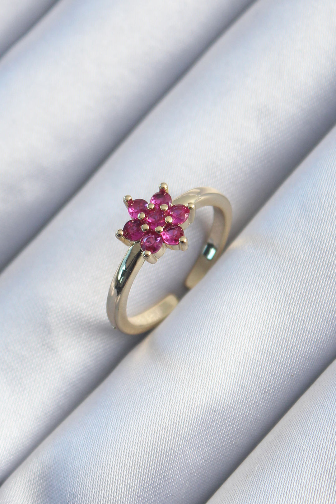 EBJ Gold Color Rice Pink Zircon Stone Lotus Model Women's Ring - Olhão