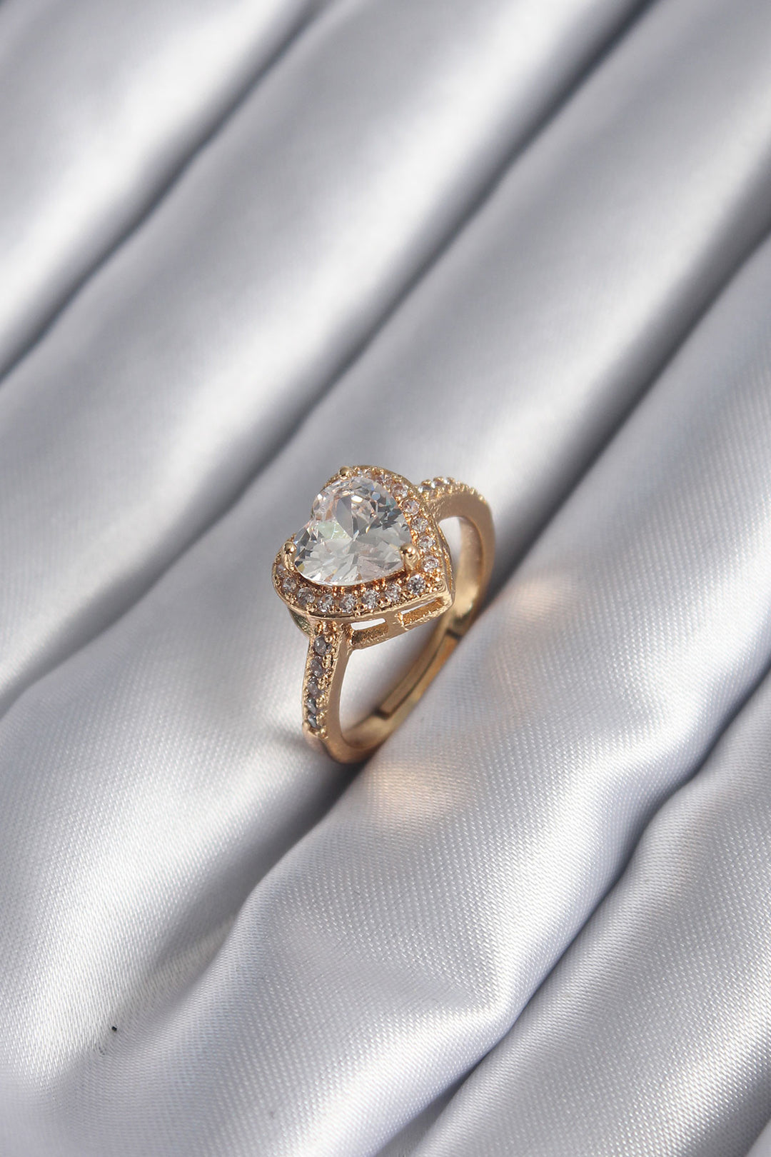 EBJ Rice Gold Color Zircon Stone Heart Charm Model Women's Ring - Bloomfield