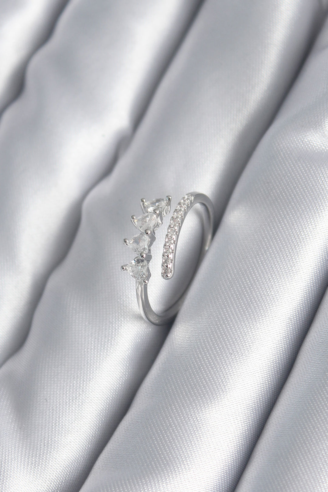 EBJ Rice Silver Color Heart Zircon Stone Detail Women's Ring - Acayucan