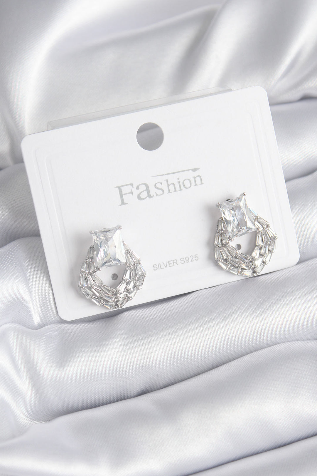 EBJ Rice Silver Color Zircon Stone Women's Earring - Cumbernauld
