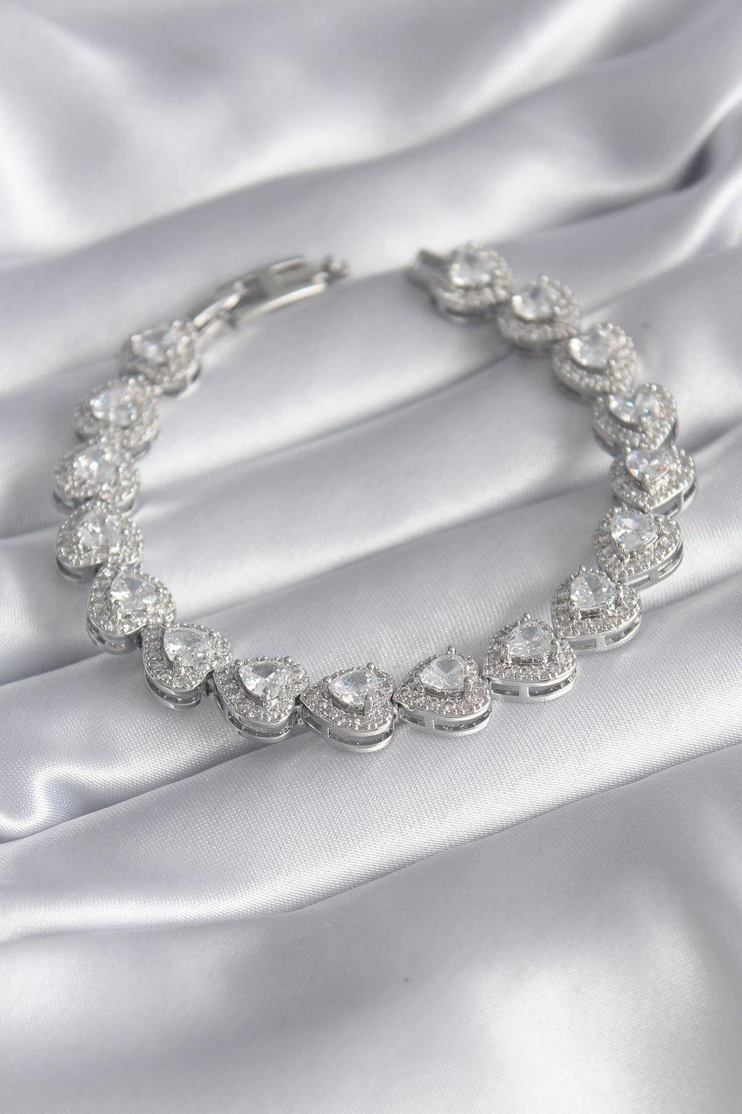 EBJ Rice Silver Color Zircon Stone Heart Model VIP Series Women's Bracelet - Euless
