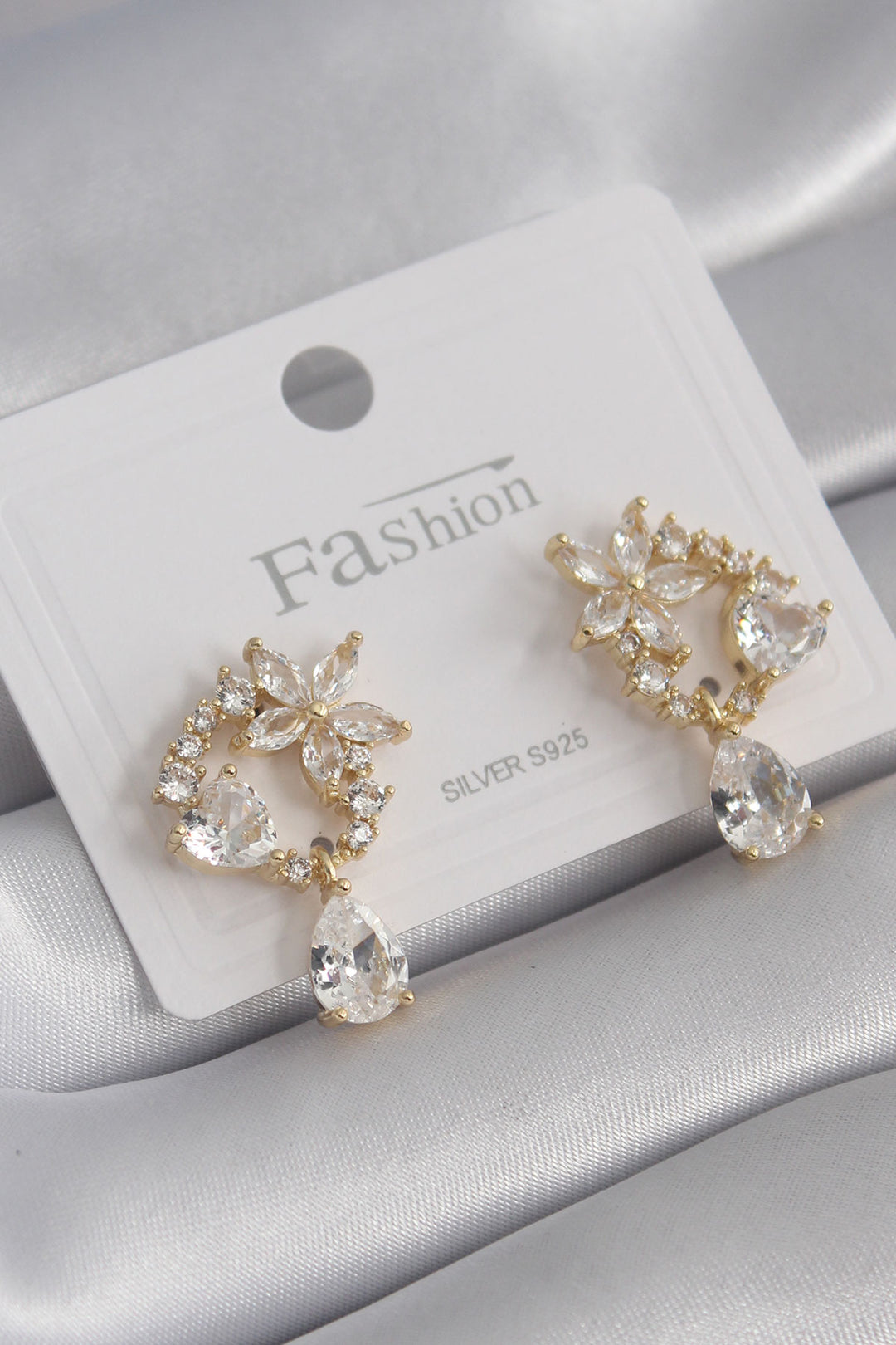 EBJ Rice Gold Color Zircon Stone Flower Model Dangle Detail Women's Earrings - Warren