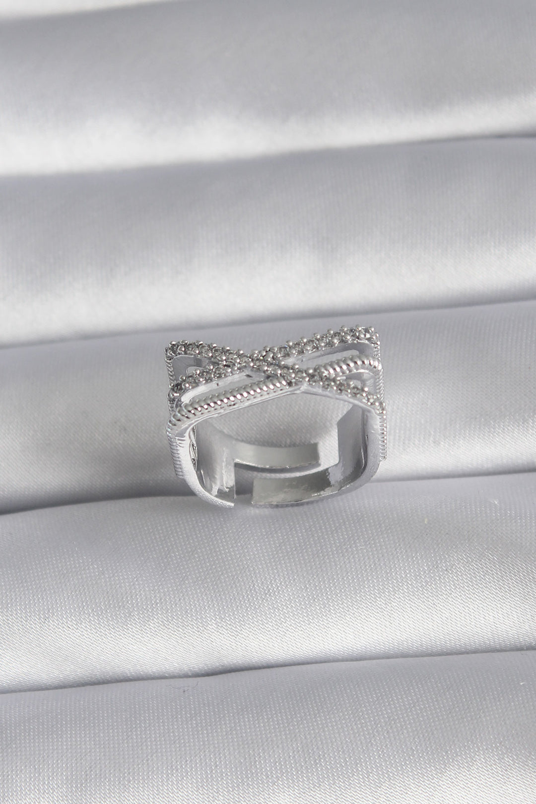 EBJ Rice Silver Color Zircon Stone Detail Women's Ring - Hesperia