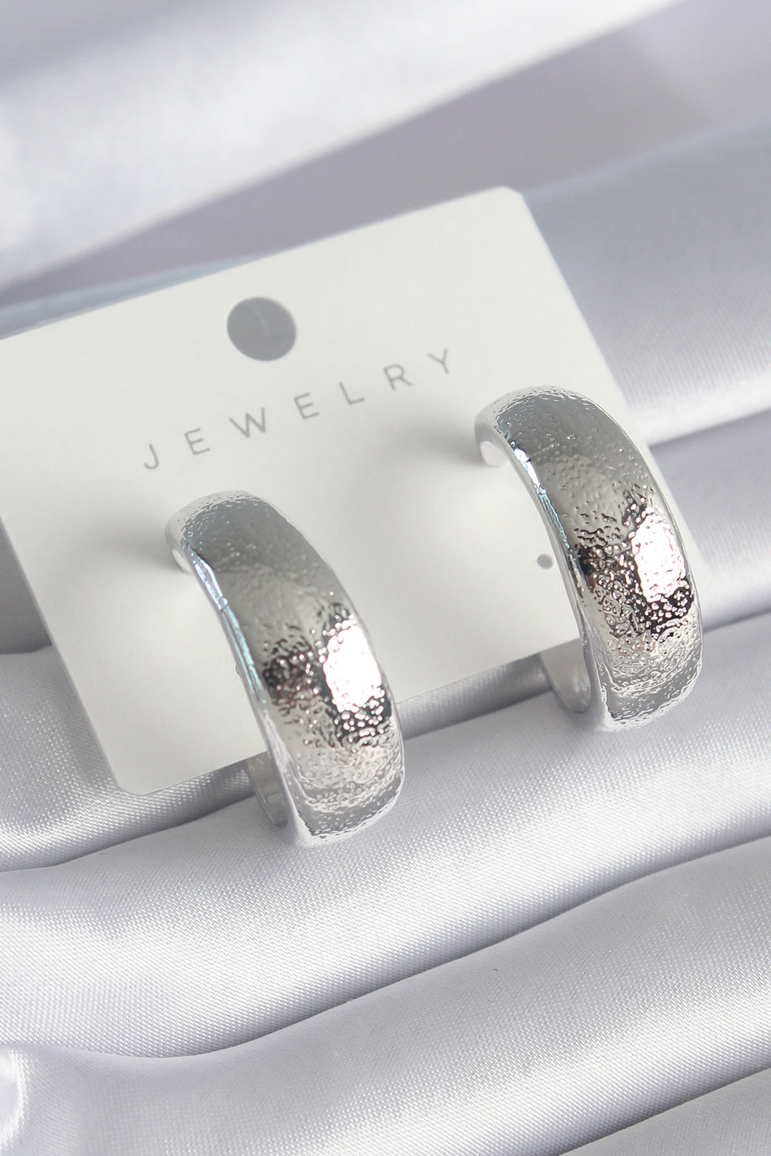 EBJ Rice Silver Color Processing Detail Women's Earring - Kassel