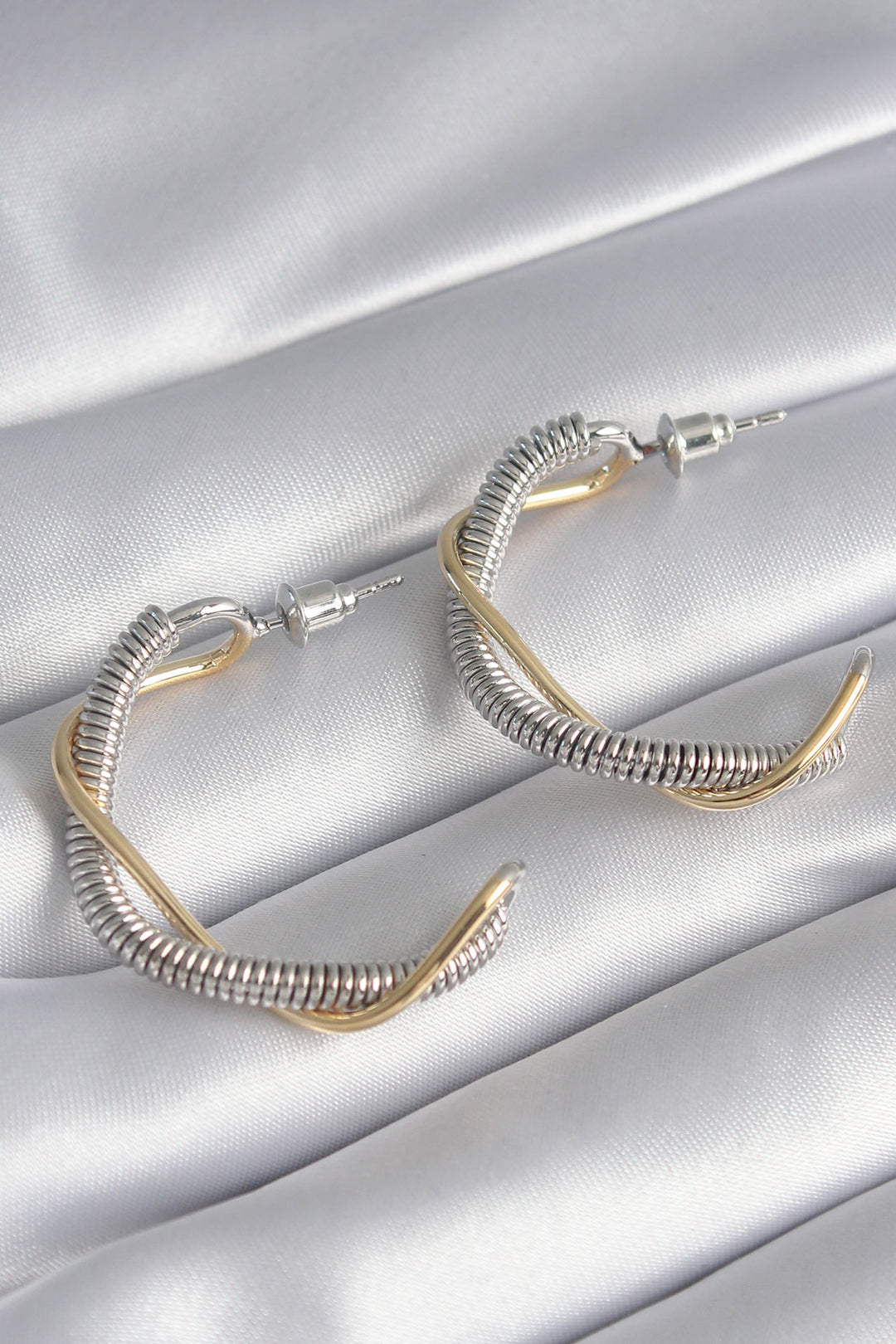 EBJ Rice Silver Color Tube Hoop Model Women's Earring - Omaha