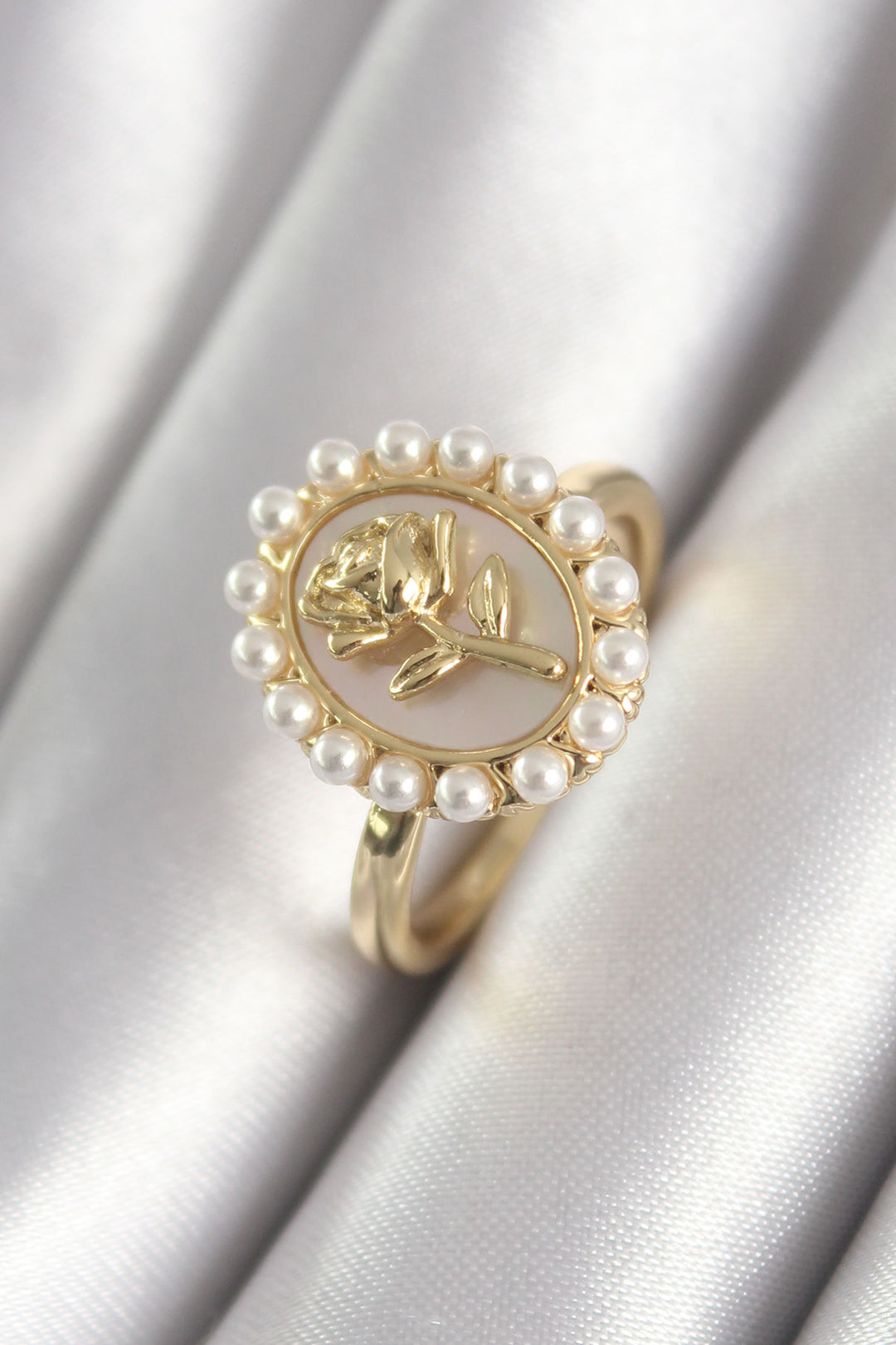 EBJ Rice Gold Color Portrait Rose Model Pearl Detail Women's Ring - Emden