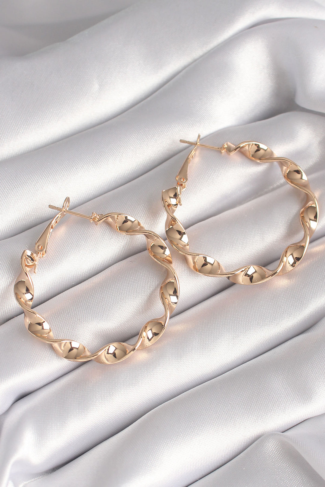 EBJ Gold Color Rice Burgundy Hoop Model Women's Earring - Ecatepec
