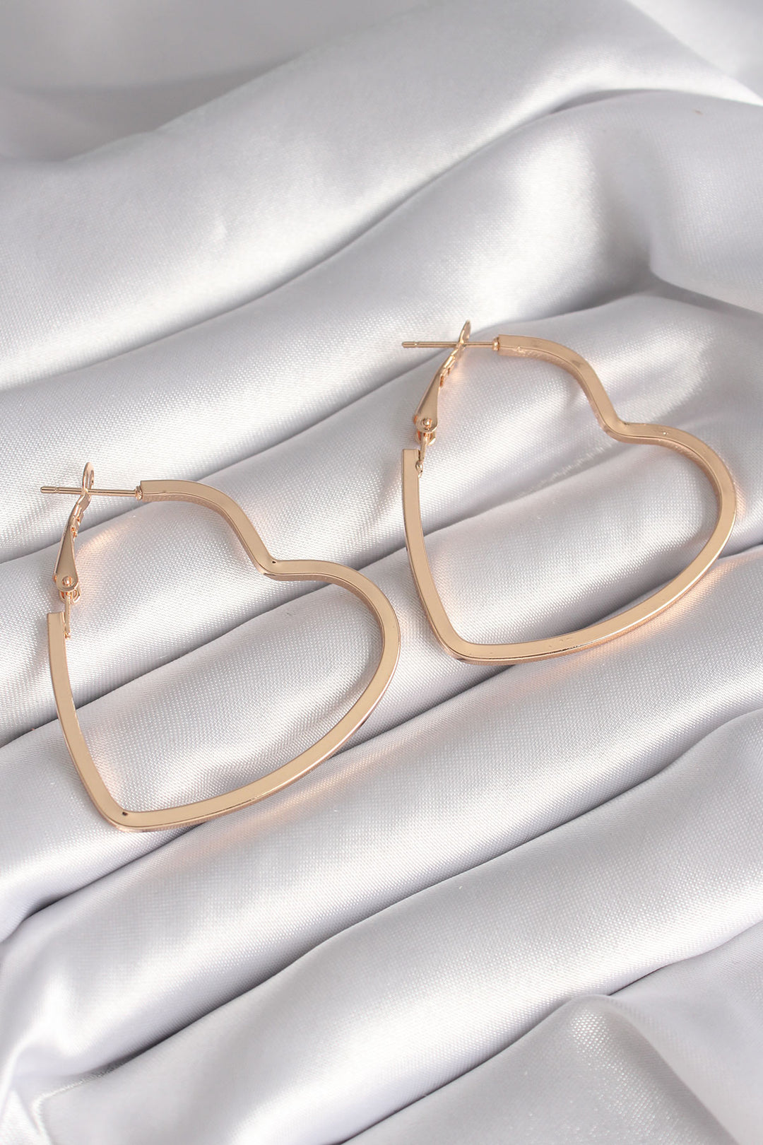 EBJ Gold Color Heart Shaped Women's Earrings made of Rice - Dún Dealgan