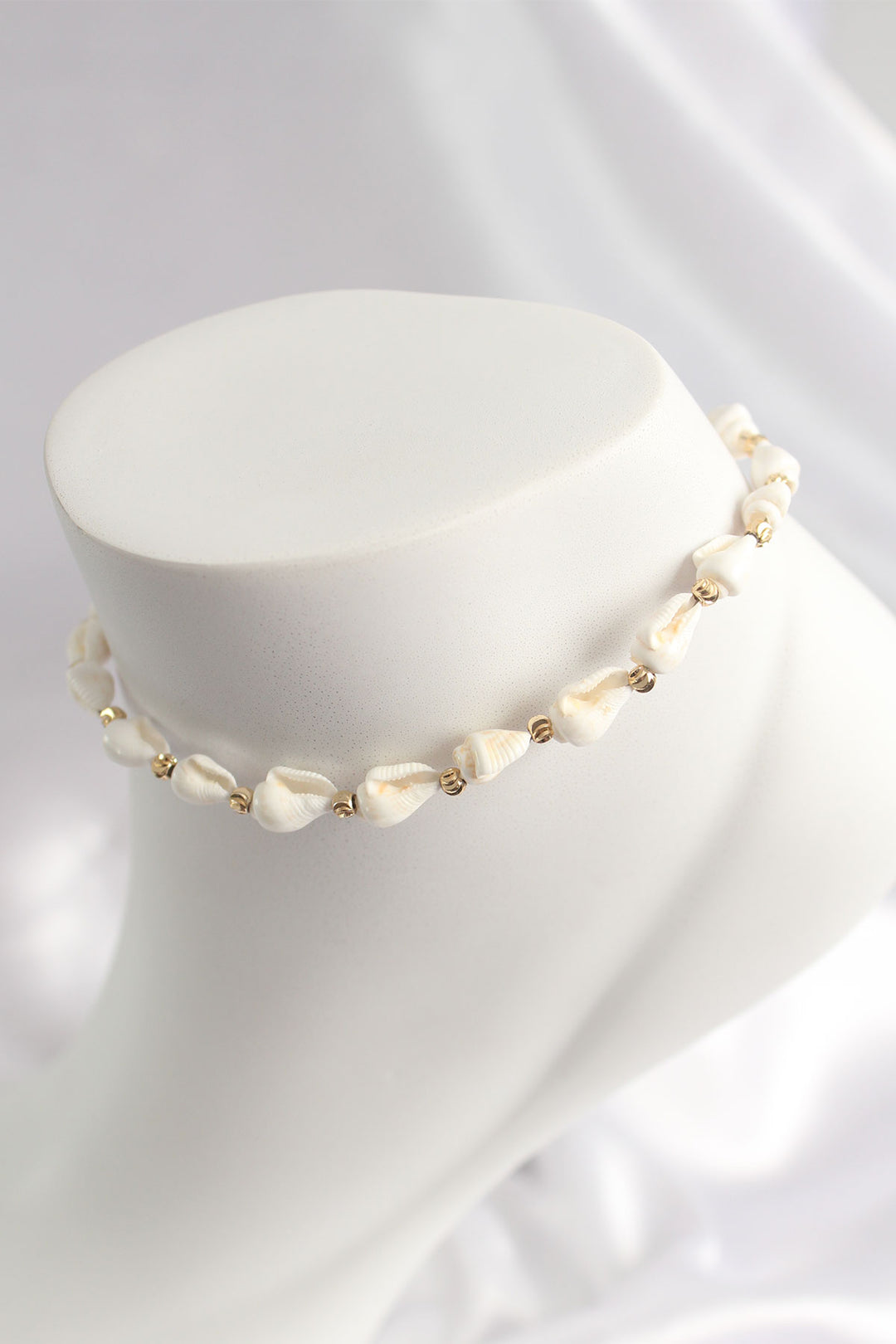 EBJ Seashell Anklet Model - Tacoma