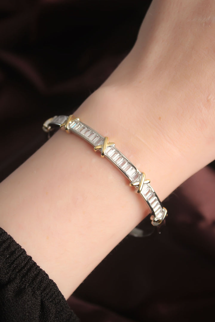 EBJ Vip Series Silver Color Baguette Zircon Stone Xoxo Bracelet - Zwijndrecht