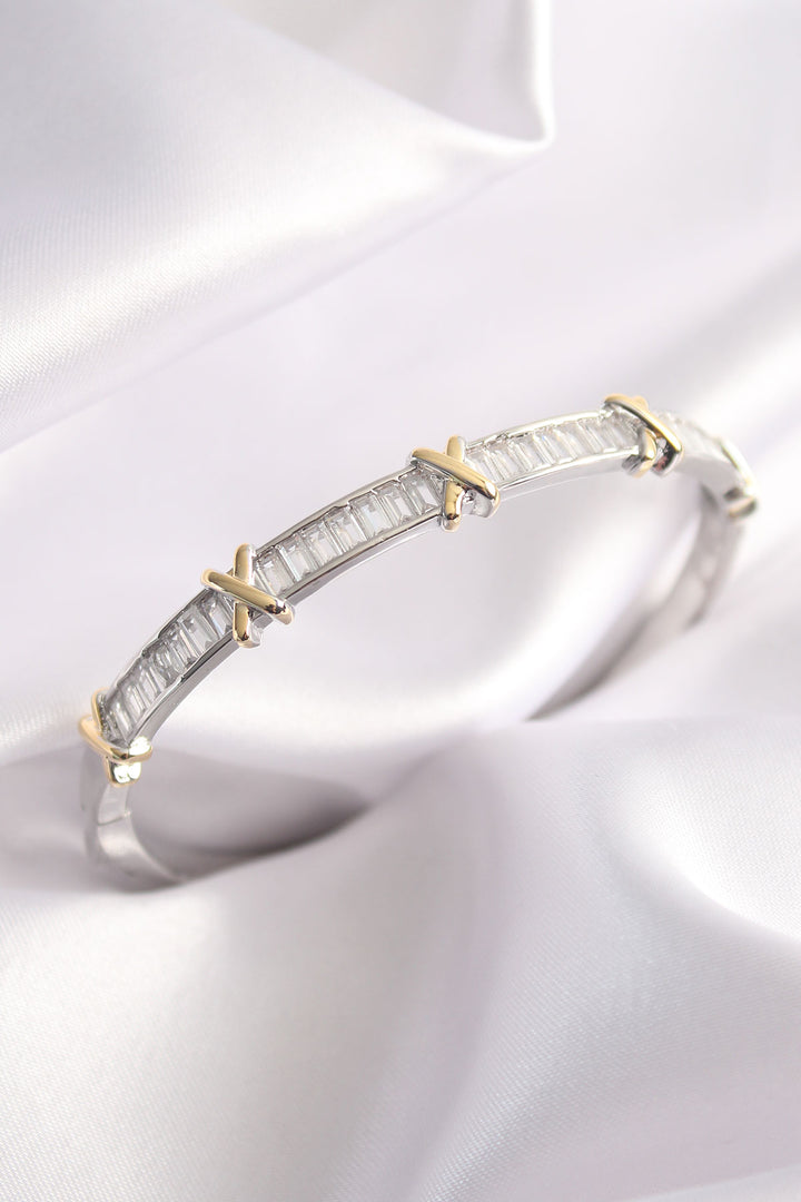 EBJ Vip Series Silver Color Baguette Zircon Stone Xoxo Bracelet - Zwijndrecht