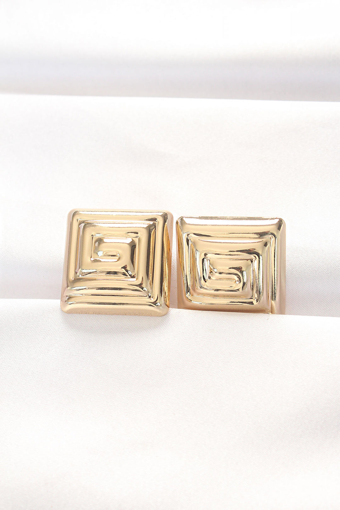 EBJ Gold Color Square Shape Rice Earrings - Palaiseau