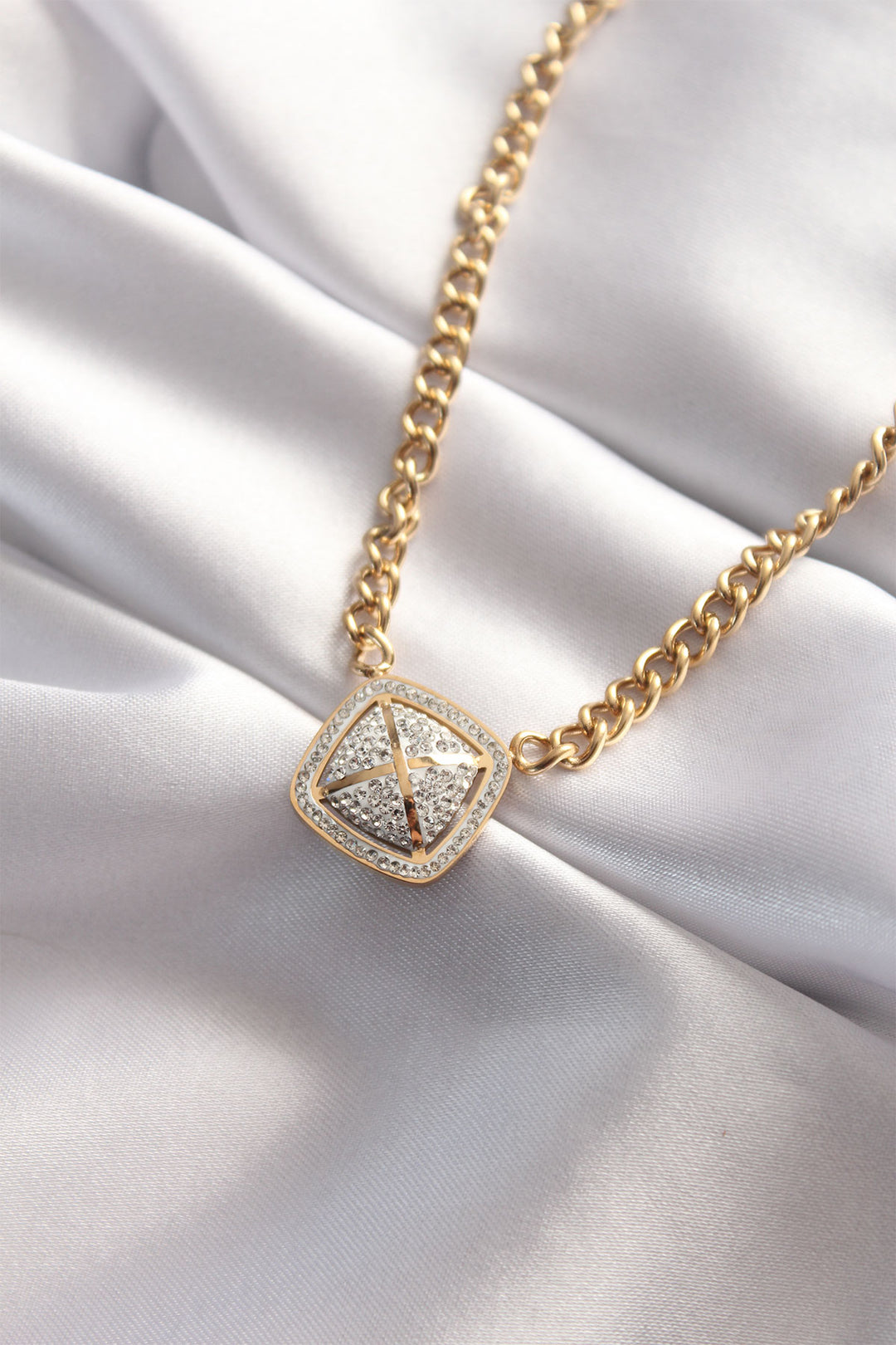EBJ 316L Stainless Steel Stone-Set Gold Color Oxox Design Necklace - Mâcon