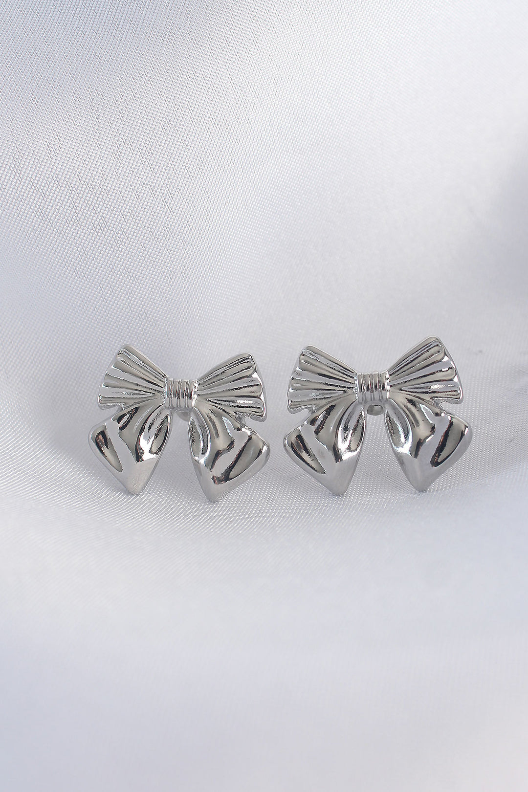 EBJ Rice Silver Color Bow Earrings - Kavála