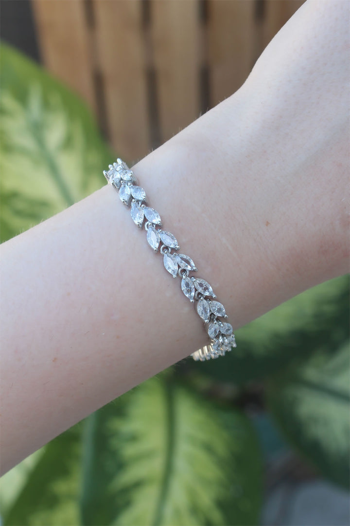 EBJ Vip Series Silver Color Bracelet with Rice Zircon Stone Ear of Wheat Design - Rincón de la Victoria
