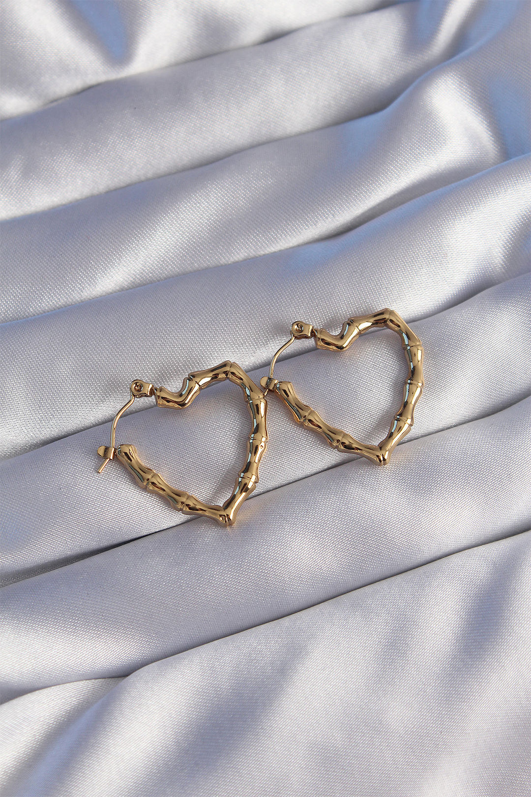 EBJ 316L Steel Gold Color Bone Design Heart Earring - Benalmádena