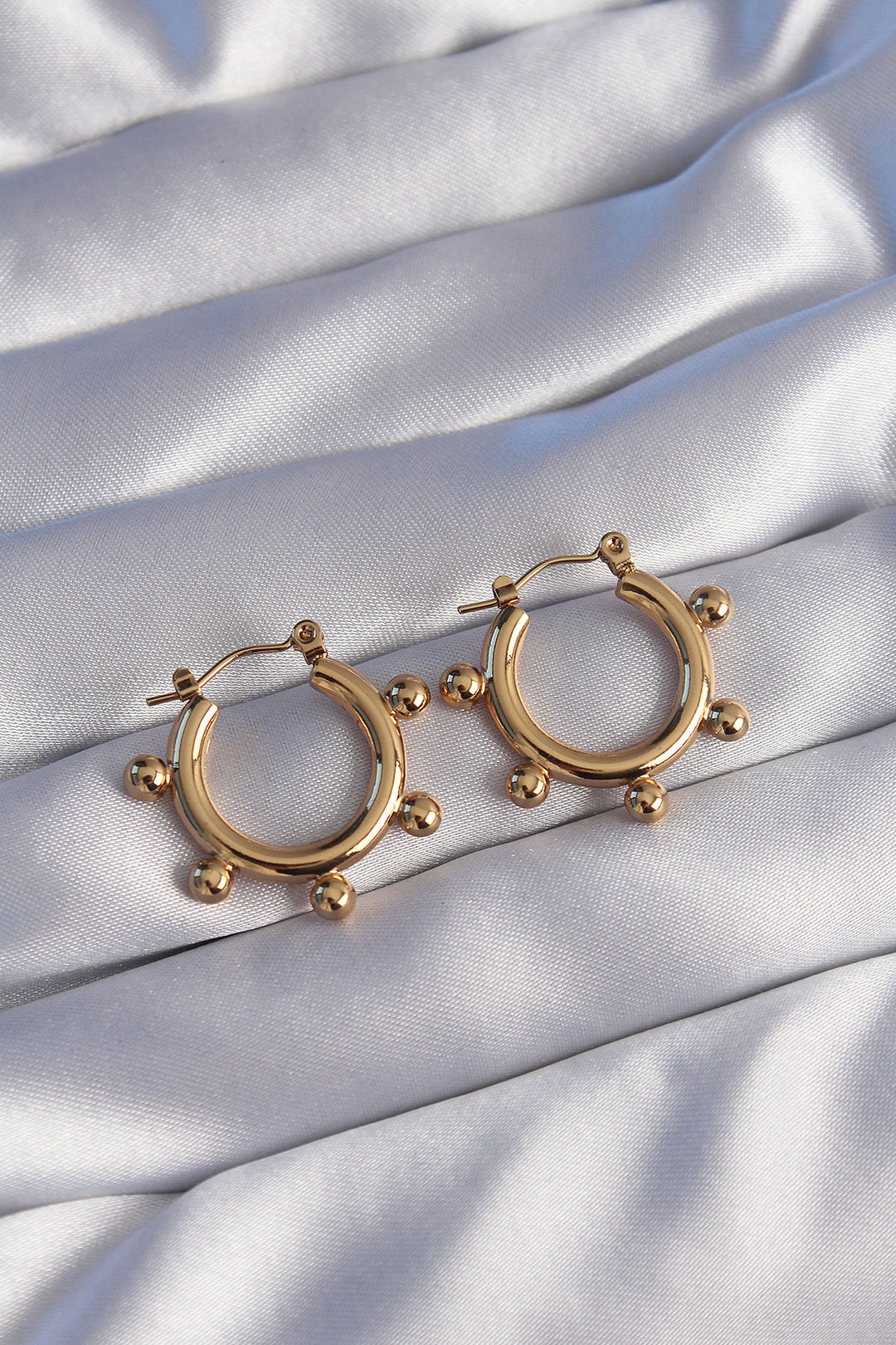 EBJ 316L Steel Gold Color Stud Earrings with Oval Design - Los Mochis