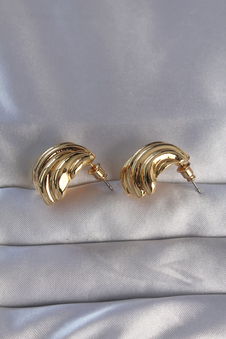 EBJ Rice Gold Color Dotted Dome Model Earring - Pinerolo